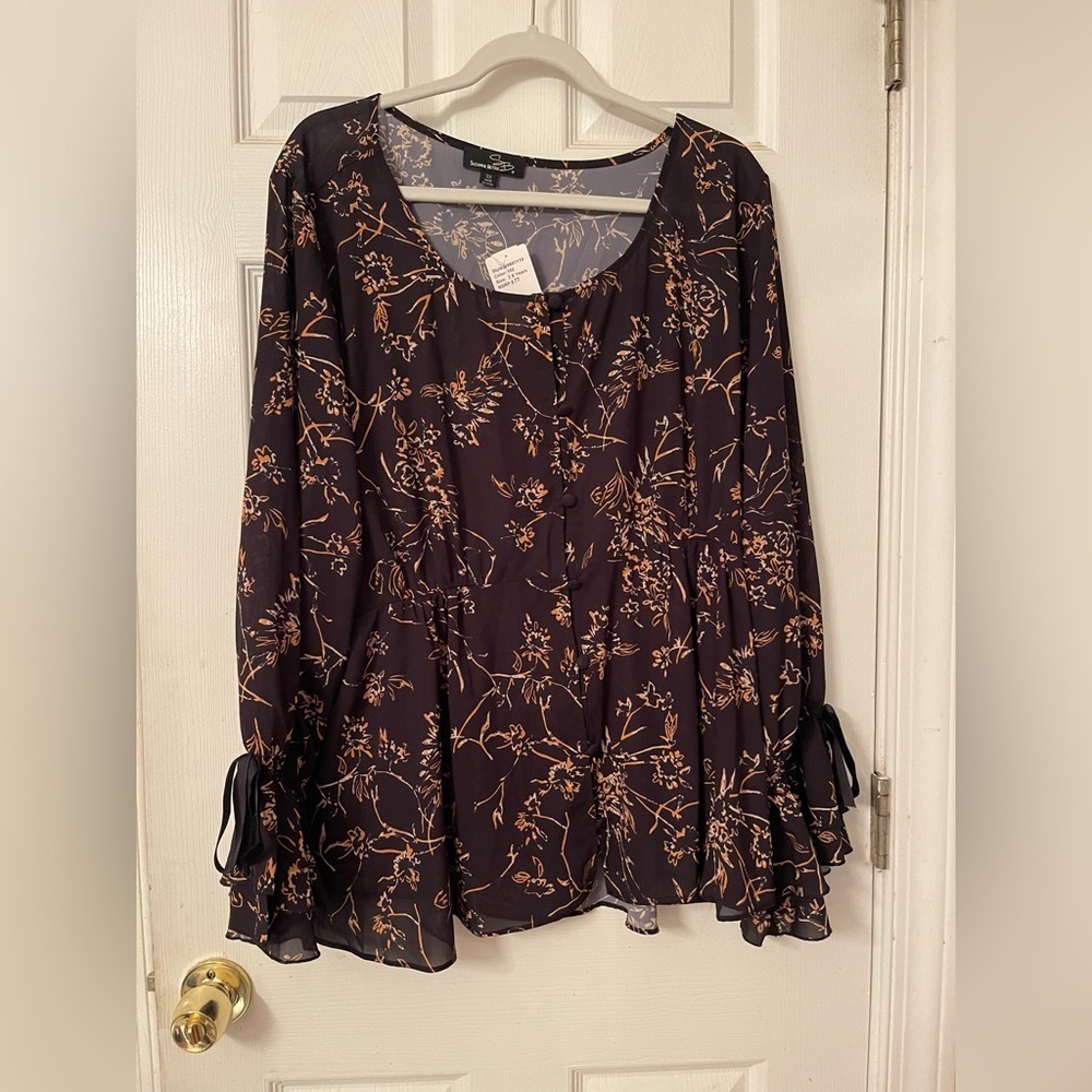Suzanne Betro Black and Gold Floral Blouse